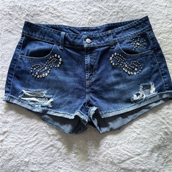 Guess Bedazzled & Distressed Denim Shorts – Size 31 - Picture 1 of 7